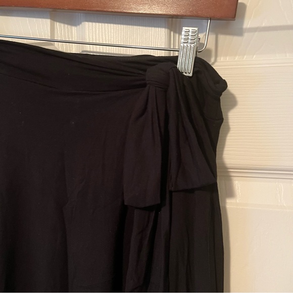 Encircled Breakaway Faux-Wrap Skirt in Black - Picture 4 of 7